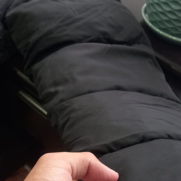 The North Face Puffer Jacket - Picture 4 of 9